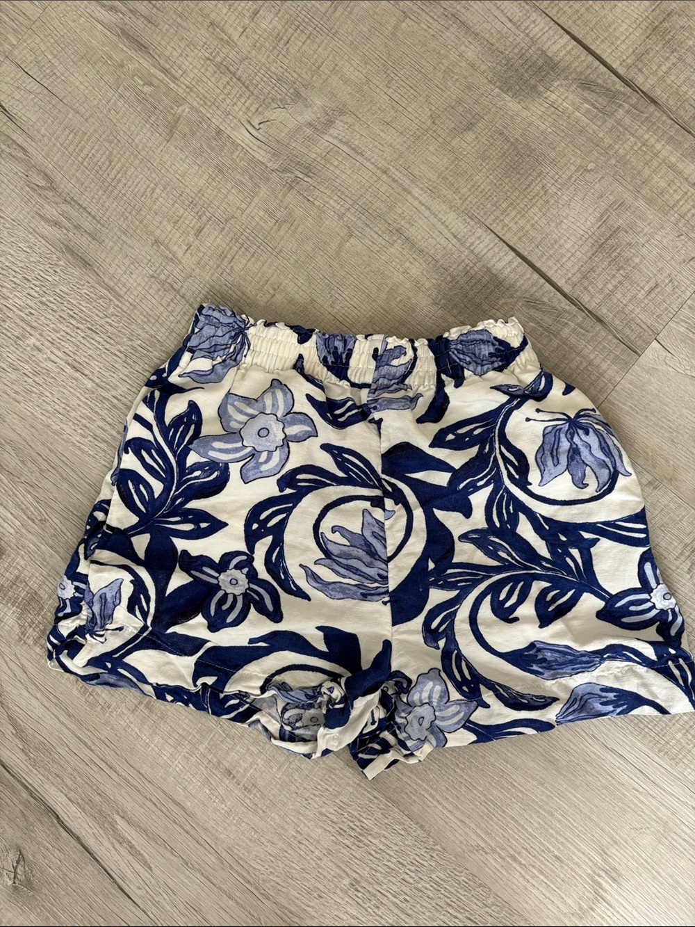 H&M White and Navy Blue Floral High-Waist Shorts